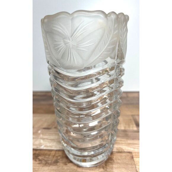 Crystal Clear made in Germany 24% lead crystal 6.5" vase frosted flowers - Picture 1 of 4